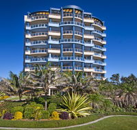 Beaches International - Kawana Tourism