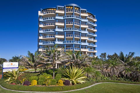 Beaches International - Kawana Tourism 0