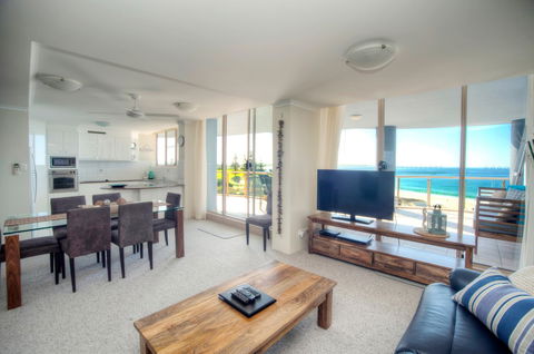 Beaches International - Kawana Tourism 4