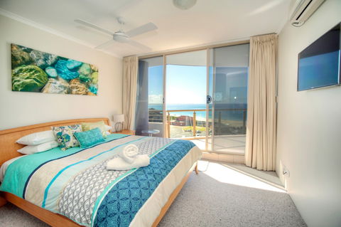 Beaches International - Kawana Tourism 5
