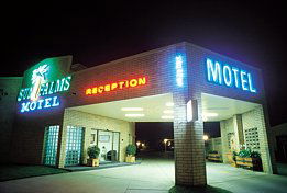 Sun Palms Hotel Motel - Kawana Tourism 0