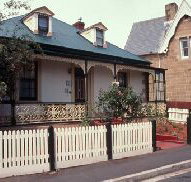 Barton Cottage - Kawana Tourism