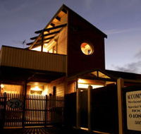 Black Dolphin Luxury Accommodation - Kawana Tourism