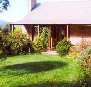 Canowindra Cottage - Kawana Tourism
