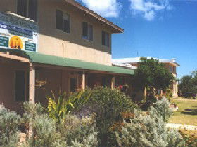 Cervantes Lodge - Pinnacles Beach Backpackers - Kawana Tourism 0