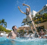 Stay In Noosa - Kawana Tourism