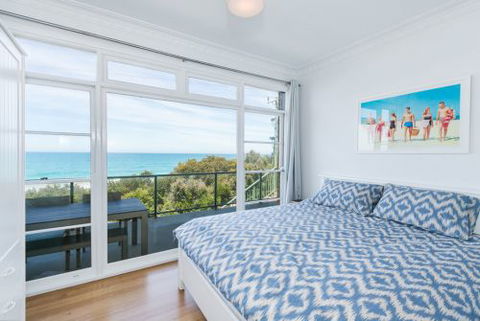 Lorne Holiday Stays - Kawana Tourism 0