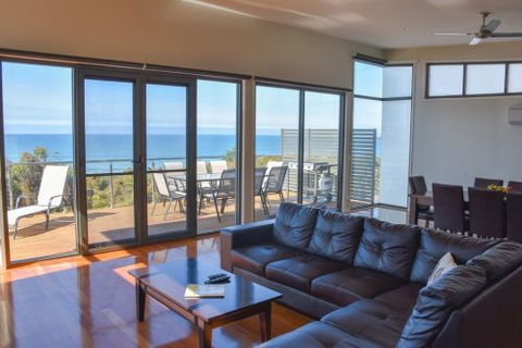 Lorne Holiday Stays - Kawana Tourism 3