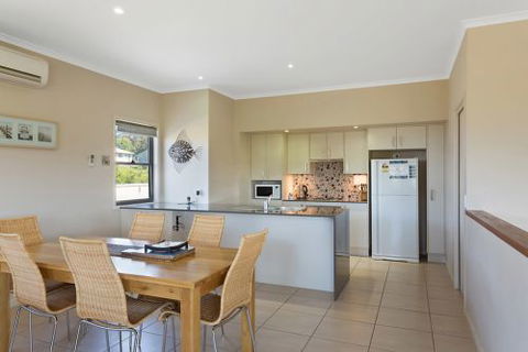 Eden Holiday Rentals - Kawana Tourism 5
