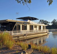 Houseboat Heaven - Kawana Tourism