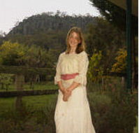 Hanging Rock Cottage - Kawana Tourism