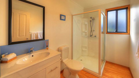 Captain Cook Holiday Park - Kawana Tourism 6