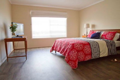 Coral Sands Luxury Beach House - Kawana Tourism 4