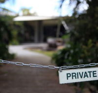 ArtHOUSE Beachfront Accommodation - Kawana Tourism