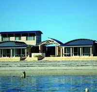 Baird Bay Ocean Eco Apartments - Kawana Tourism