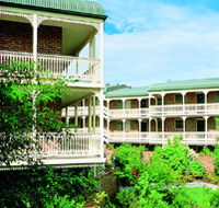 Medina Serviced Apartments Canberra - Kawana Tourism