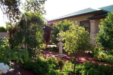Cottage On Tottenham - Kawana Tourism 1