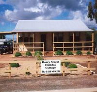 Cowell Barry Street Holiday Cottage - Kawana Tourism