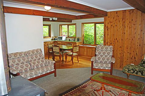 Woodlands Retreat - Kawana Tourism 7