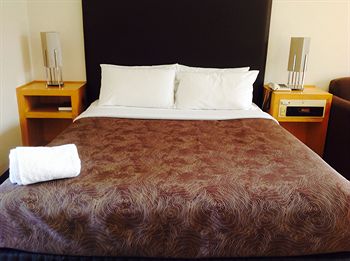 Sandown Regency - Kawana Tourism 2
