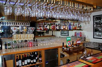 Sandown Regency - Kawana Tourism 3