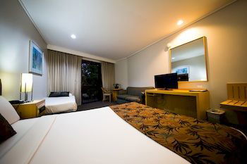 Sandown Regency - Kawana Tourism 24