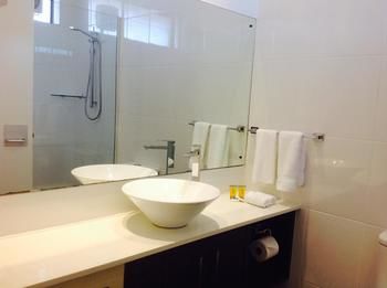 Sandown Regency - Kawana Tourism 28