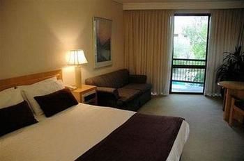 Sandown Regency - Kawana Tourism 30