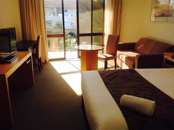Sandown Regency - Kawana Tourism 32