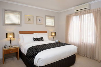 Ringwood Royale - Kawana Tourism 9