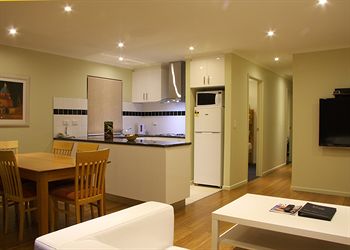 Best Western Plus Buckingham International - Kawana Tourism 3