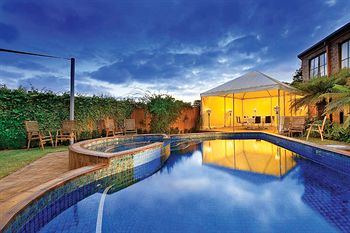 Best Western Plus Buckingham International - Kawana Tourism 4
