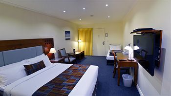 Best Western Plus Buckingham International - Kawana Tourism 5