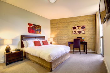 Balgownie Estate Vineyard & Spa - Kawana Tourism 8