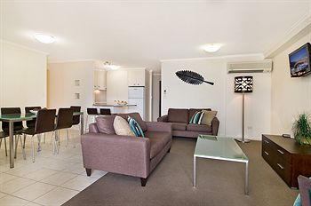 ULTIQA Shearwater Resort - Kawana Tourism 2