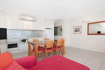 Fairshore Noosa - Kawana Tourism 36