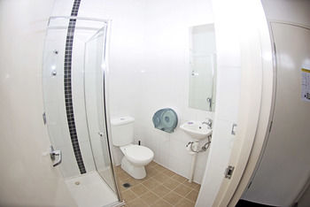 United Backpackers Melbourne - Kawana Tourism 8