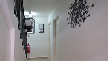 Waldorf Hornsby Residential Apartments - Kawana Tourism 13