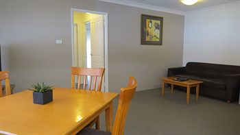 Waldorf Hornsby Residential Apartments - Kawana Tourism 14