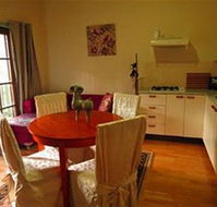 Barrington Wilderness Cedar Lodge Accommodation - Kawana Tourism