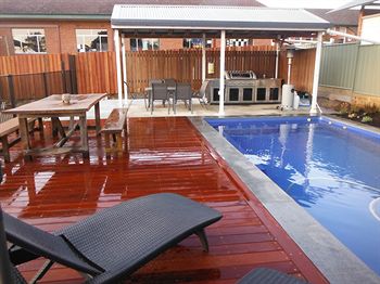 King Street Boutique Motel - Kawana Tourism 11