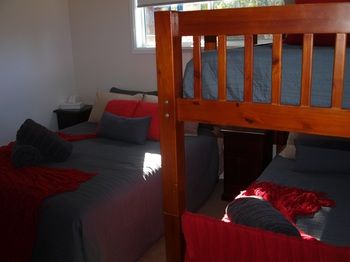 King Street Boutique Motel - Kawana Tourism 24