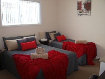 King Street Boutique Motel - Kawana Tourism 28