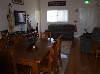 King Street Boutique Motel - Kawana Tourism 33