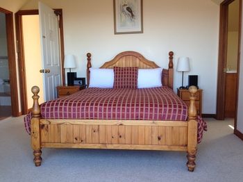 Valley Of The Waters B&B - Kawana Tourism 9