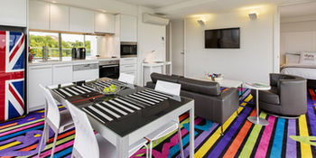 ADGE Boutique Apartment Hotel - Kawana Tourism 7