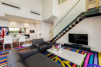 ADGE Boutique Apartment Hotel - Kawana Tourism 21