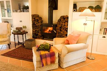 Arabella Guesthouse - Kawana Tourism 6