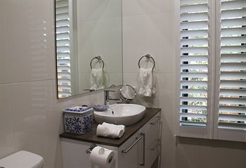 Arabella Guesthouse - Kawana Tourism 11