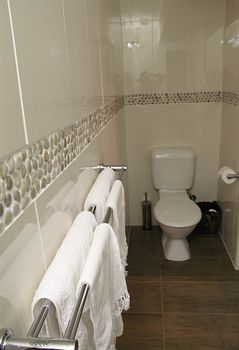 Arabella Guesthouse - Kawana Tourism 21